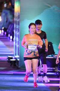 BIB: 13105
                            <button type="button" onclick="openModal(28181779)" class="btn btn-primary btn-sm float-right btn-popup" data-toggle="modal" data-target=".modal-high-quality">
                        <i class="fas fa-shopping-cart"></i> Add to Cart
                    </button>
                                            <button type="button" onclick="isThisMe(28181779, true)" class="btn btn-success btn-sm float-right btn-popup btn-isme hidden" data-toggle="tooltip" data-placement="bottom" title="นี่คือรูปของคุณใช่ไหม คลิกที่นี่เพื่อเอาเข้าอัลบั้ม">
                        <i class="fas fa-plus"></i> Add to album
                    </button>
                    <button type="button" onclick="isThisMe(28181779, false)" class="btn btn-warning btn-sm float-right btn-popup btn-isnotme hidden">
                        <i class="fas fa-ban"></i> Remove from album
                    </button>